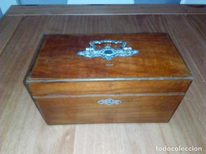 Antig&uuml;edades: Bonita caja joyero - Foto 1