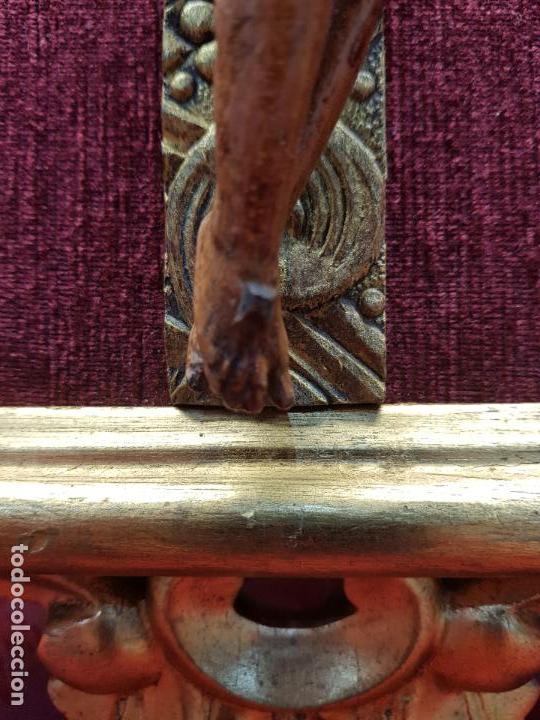 Antig&uuml;edades: RETABLO CORNUCOPIA CON CRUCIFICADO EN TALLA DE MADERA - Foto 3