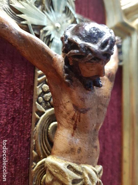 Antig&uuml;edades: RETABLO CORNUCOPIA CON CRUCIFICADO EN TALLA DE MADERA - Foto 9