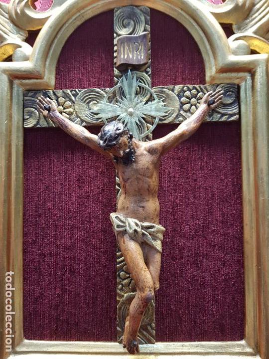 Antig&uuml;edades: RETABLO CORNUCOPIA CON CRUCIFICADO EN TALLA DE MADERA - Foto 13