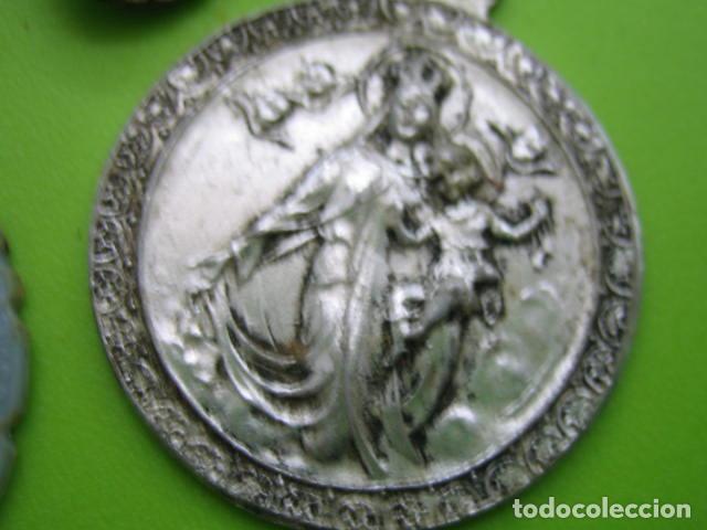 Antig&uuml;edades: Lote de medallas religiosas - Foto 2