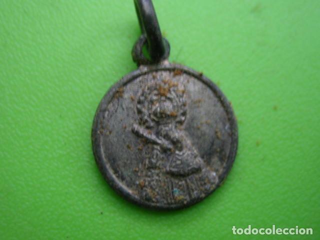 Antig&uuml;edades: Lote de medallas religiosas - Foto 3