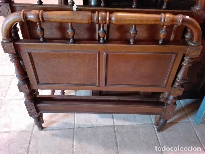 Antig&uuml;edades: CAMA DE CADETE DE CODOS CON PALILLERIA - Foto 2