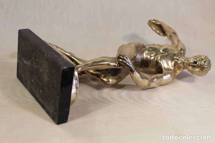 Antig&uuml;edades: figura de disc&oacute;bolo de mir&oacute;n con plata - Foto 6