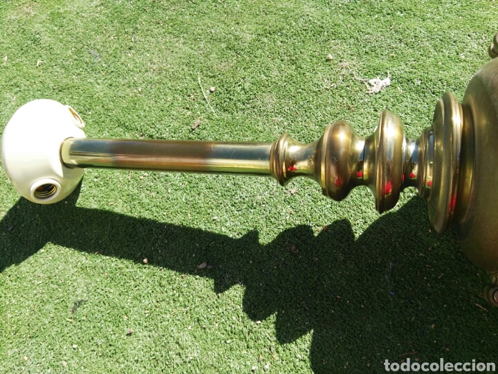 Antig&uuml;edades: Antiguo gran pie de l&aacute;mpara de laton - Foto 4