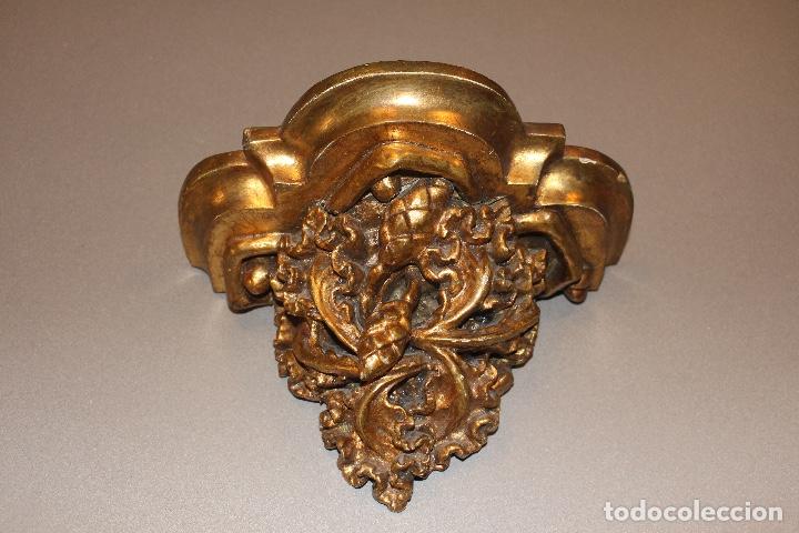 Antiquit&eacute;s: ELEGANT&Iacute;SIMA M&Eacute;NSULA TALLADA EN MADERA PAN DE ORO ( PEANA REPISA )