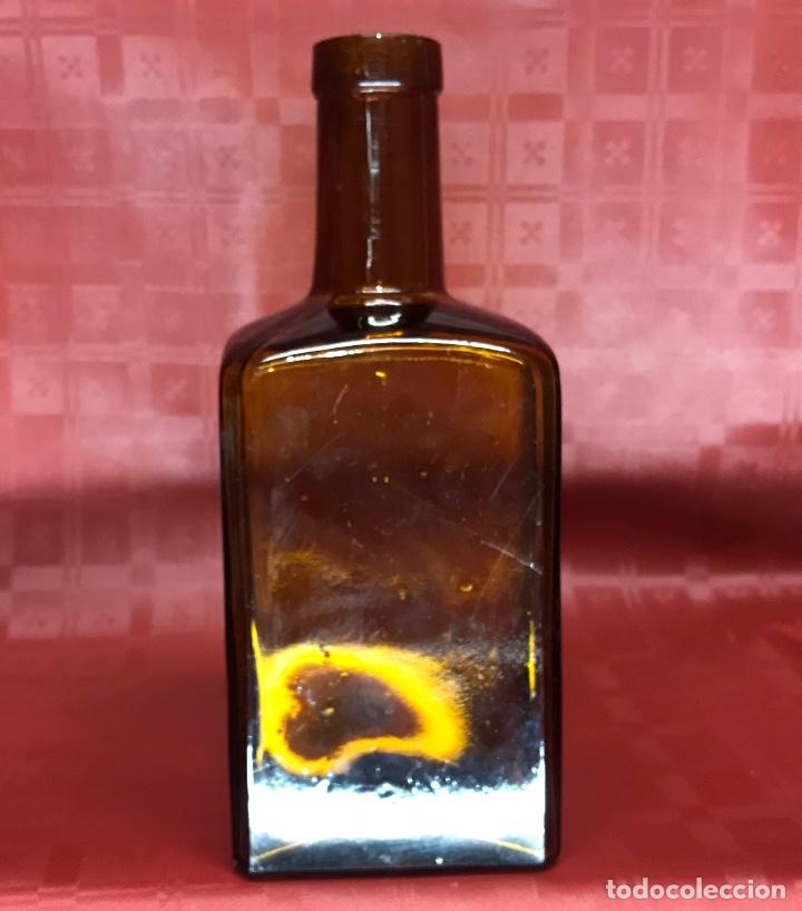 Antig&uuml;edades: ANTIGUA BOTELLA DE LICOR CON BURBUJAS EN EL INTERIOR - Foto 2
