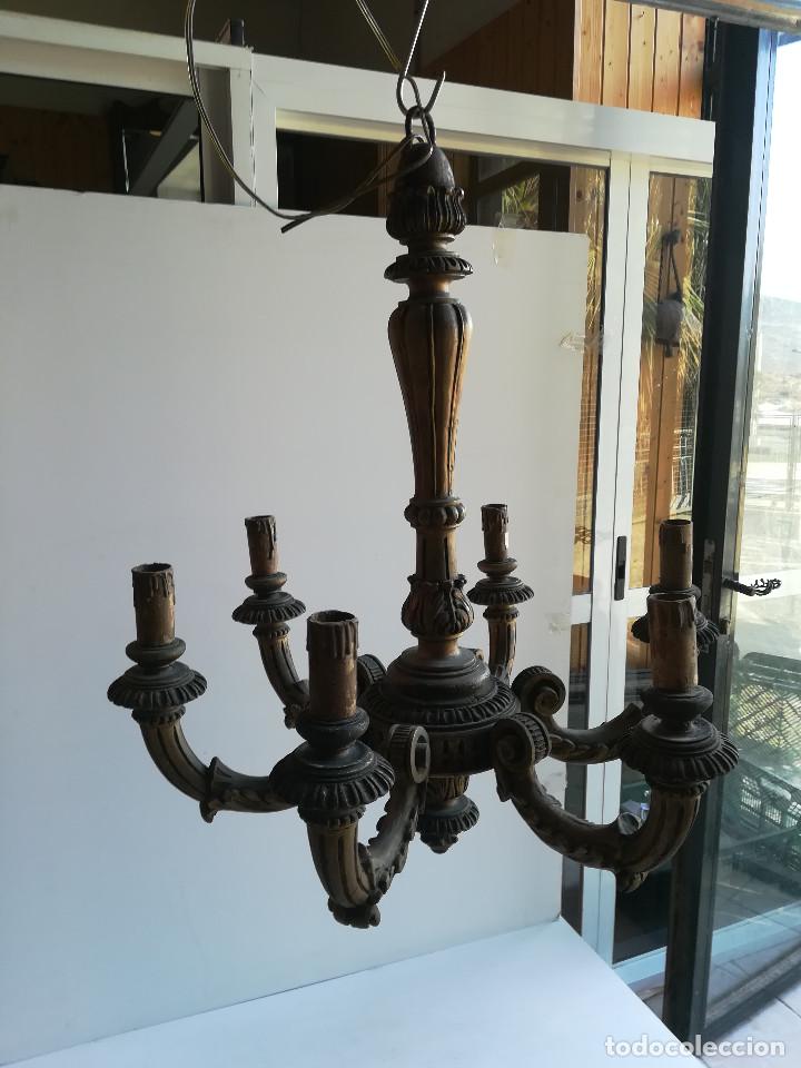 Antig&uuml;edades: LAMPARA DE MADERA SOBREDORADA, SEIS LUCES - Foto 3