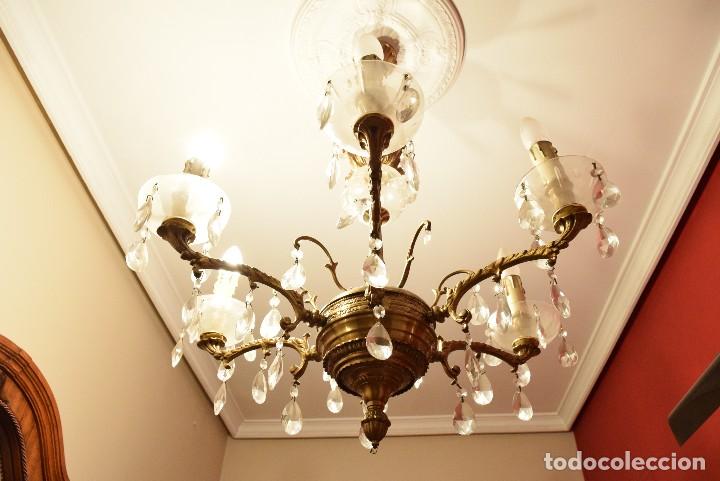 Antig&uuml;edades: L&aacute;mpara de bronce y cristal tallado. - Foto 1
