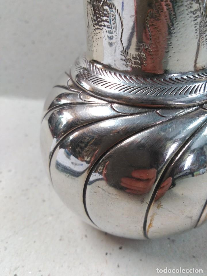 Antig&uuml;edades: JARRA EN METAL PLATEADO - Foto 8