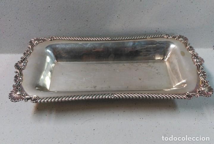 Antig&uuml;edades: BANDEJA RECTANGULAR DE METAL PLATEADO. - Foto 1