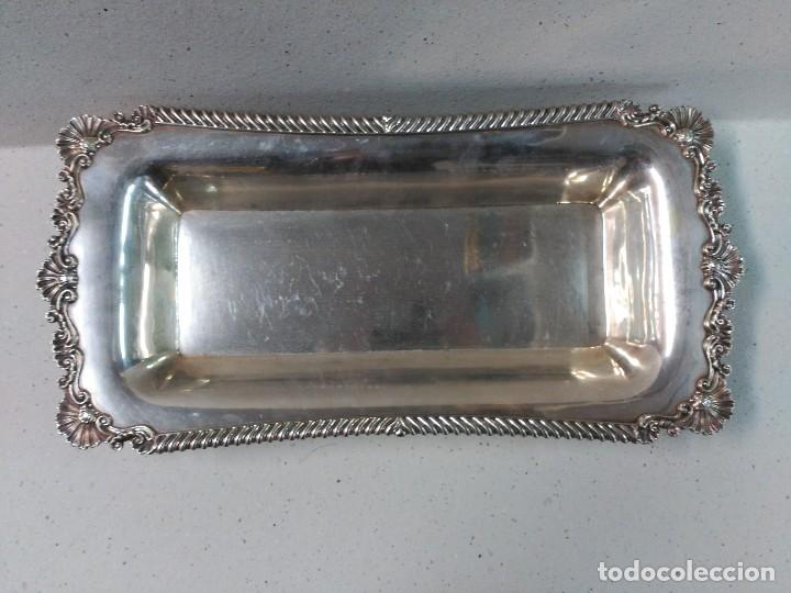 Antig&uuml;edades: BANDEJA RECTANGULAR DE METAL PLATEADO. - Foto 2
