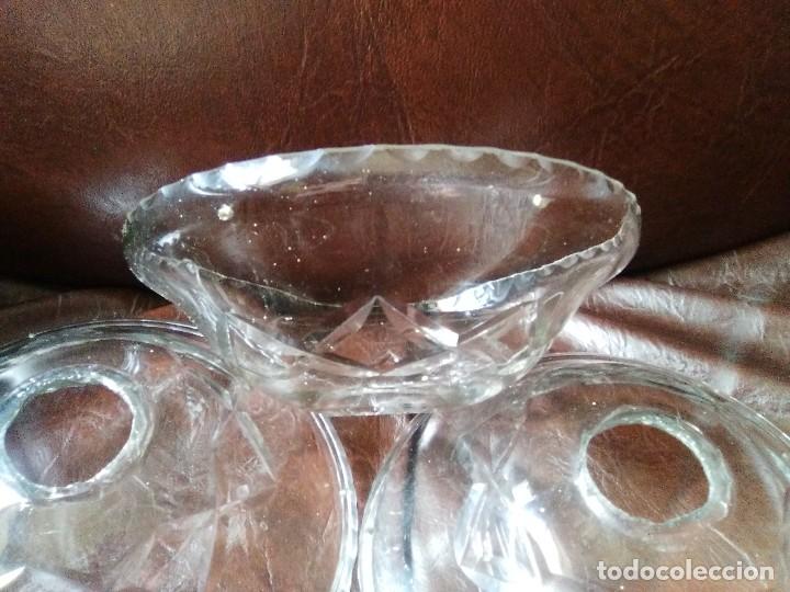 Antig&uuml;edades: Tres tulipas talladas a rueda. - Foto 2