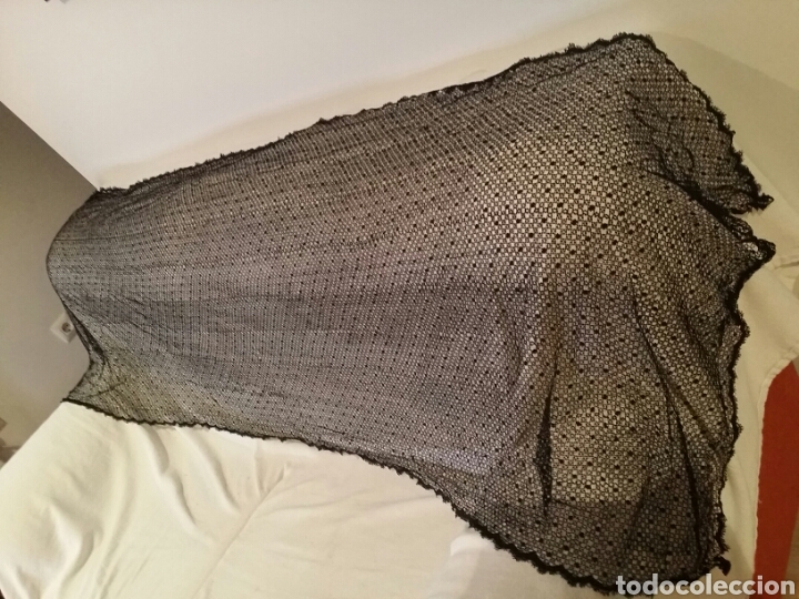 Antig&uuml;edades: Mantilla de encaje perfecta. - Foto 1