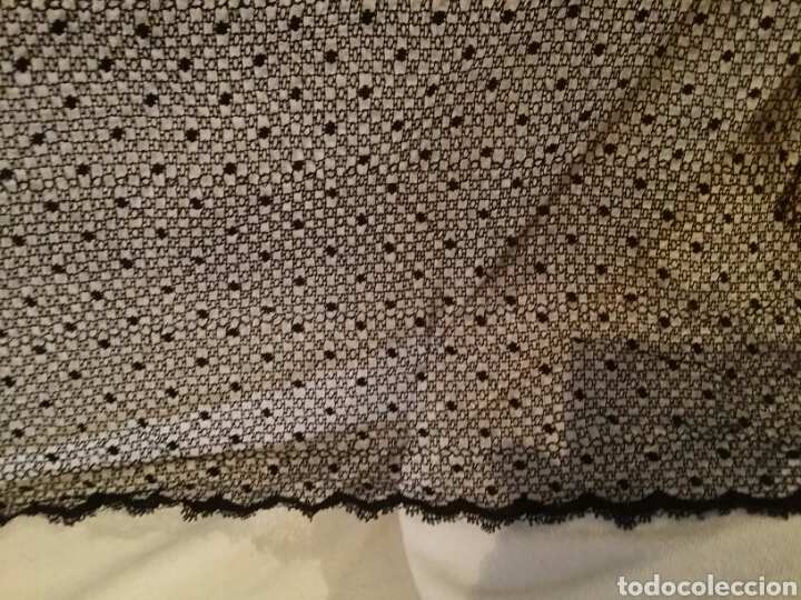 Antig&uuml;edades: Mantilla de encaje perfecta. - Foto 3