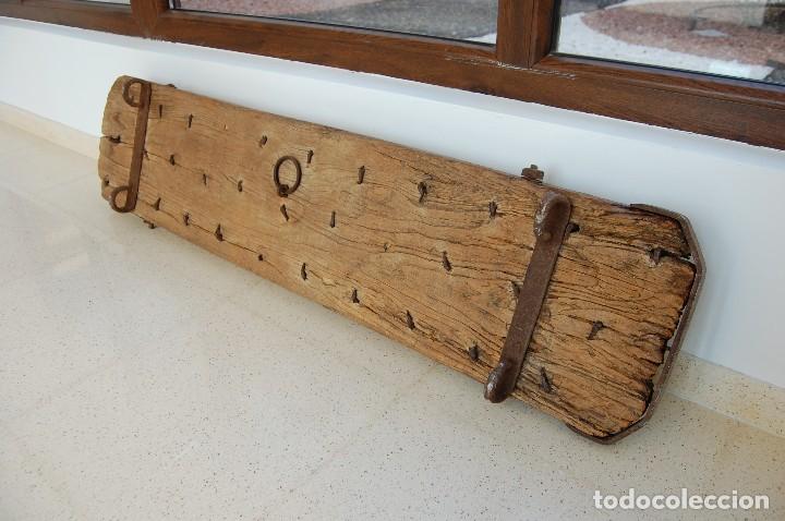 Antig&uuml;edades: Trillo de madera y forja (restaurado) - Foto 6