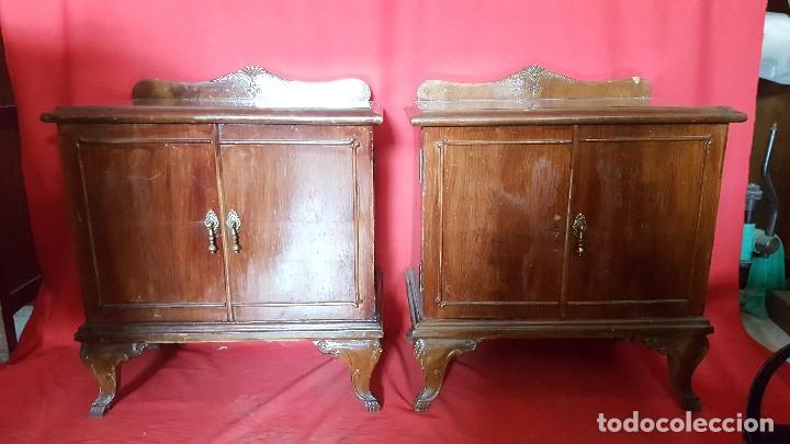Antig&uuml;edades: Pareja de mesillas para restaurar. - Foto 1