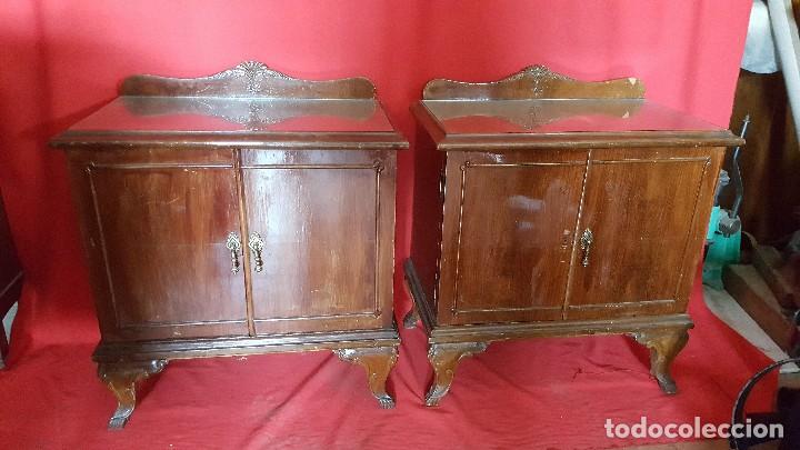 Antig&uuml;edades: Pareja de mesillas para restaurar. - Foto 2