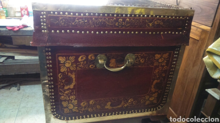 Antig&uuml;edades: BAUL FILIPINO EN MADERA ALCANFOR - Foto 4