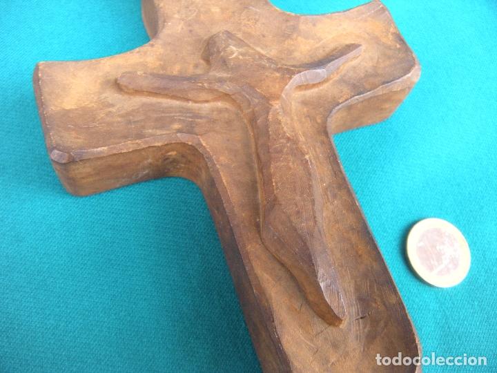 Antig&uuml;edades: CRUZ TALLADA Y FIRMADA - Foto 3