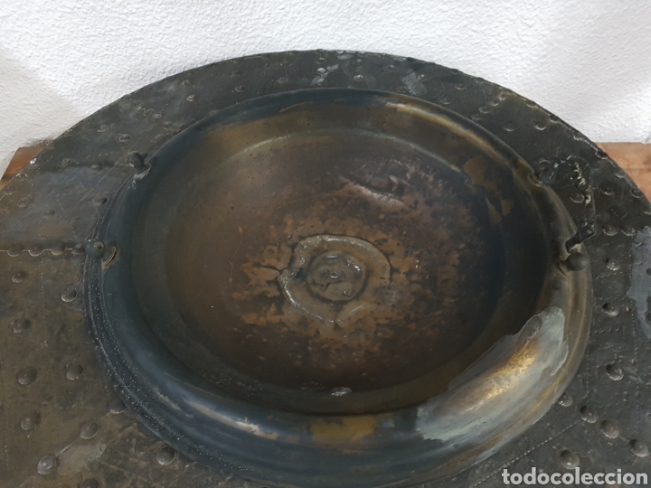 Antig&uuml;edades: Brasero a&ntilde;os 20 de madera y bronce - Foto 2