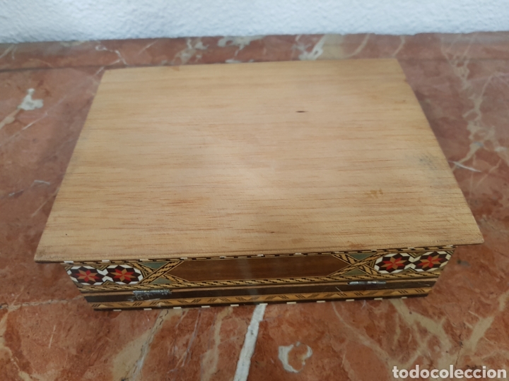Antig&uuml;edades: Caja taracea con llave - Foto 6