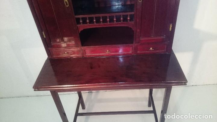 Antig&uuml;edades: Mueble con escritorio - Foto 2