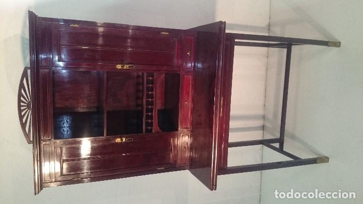Antig&uuml;edades: Mueble con escritorio - Foto 3