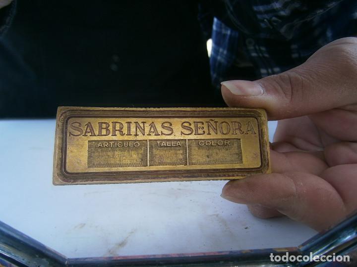 Antig&uuml;edades: precioso molde de metal de imprenta a&ntilde;os 30 40 sabrinas se&ntilde;ora