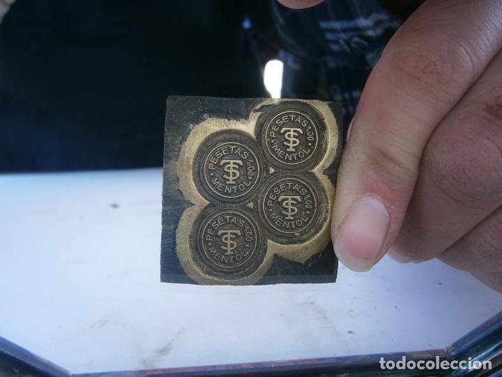 Antig&uuml;edades: precioso molde de metal de imprenta a&ntilde;os 30 40 ,,,,pesetas mentol