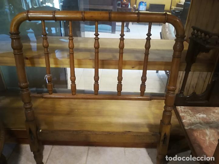 Antig&uuml;edades: CABECERO Y PIECERO DE CAMA, DE CODOS, ANCHO 100 CM. - Foto 1