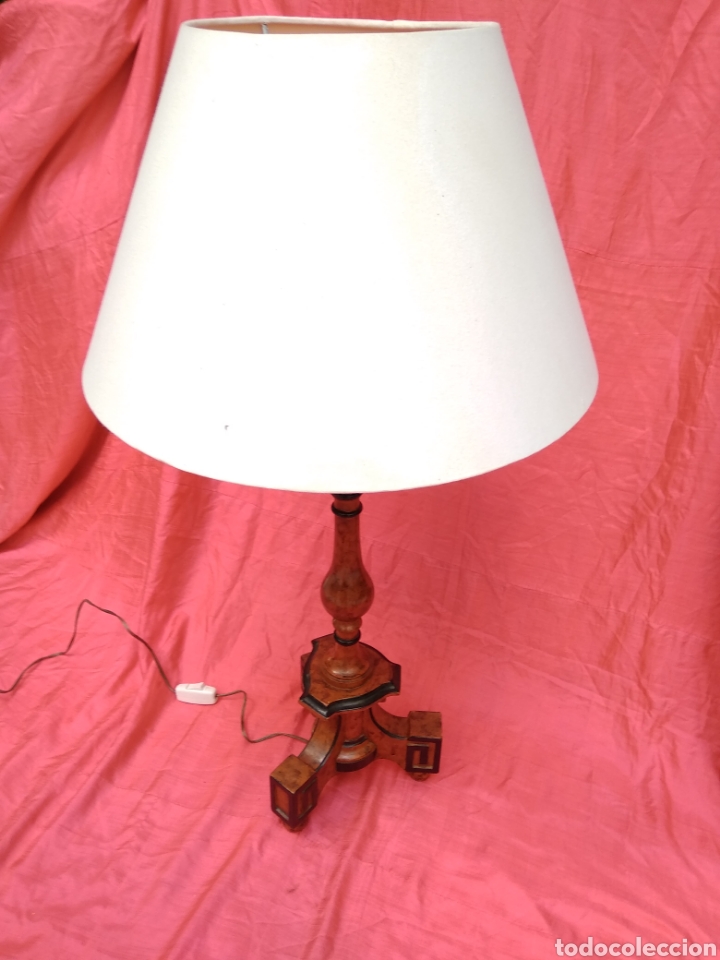 Antig&uuml;edades: L&aacute;mpara con pie de madera pintada - Foto 4
