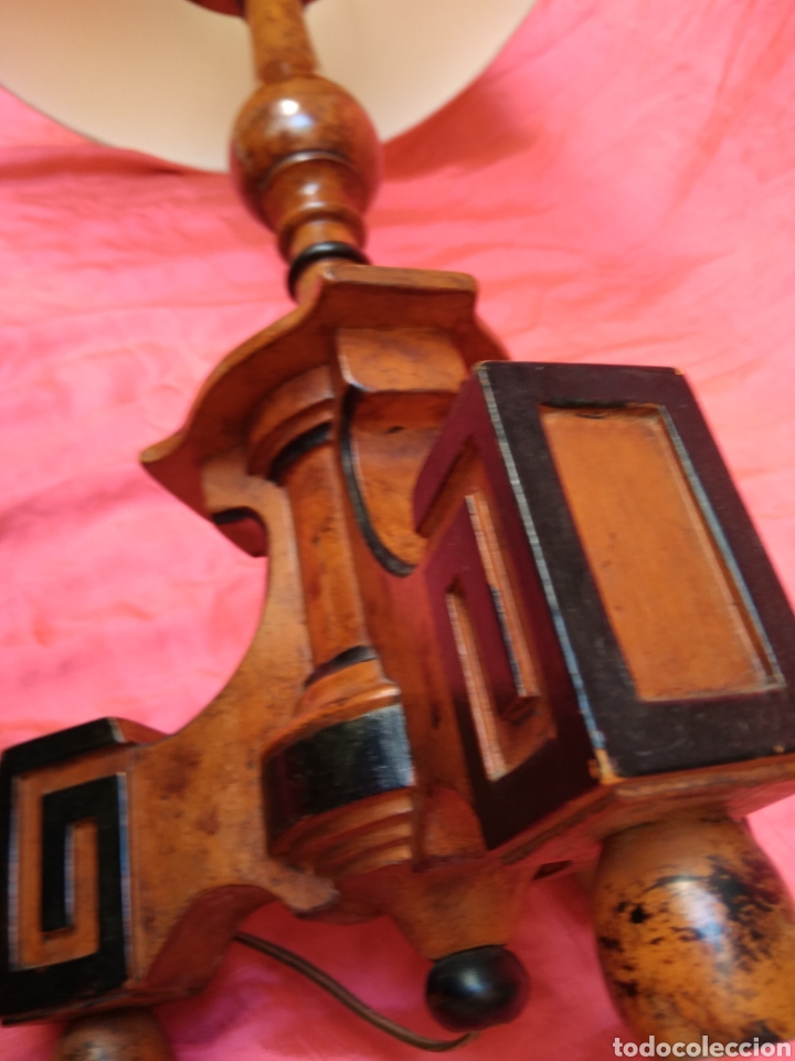 Antig&uuml;edades: L&aacute;mpara con pie de madera pintada - Foto 8