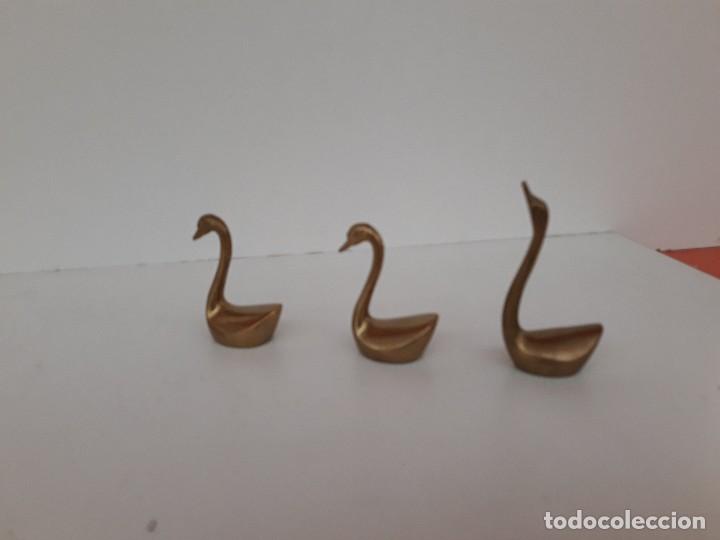 Antig&uuml;edades: 3 CISNES DE BRONCE - Foto 3