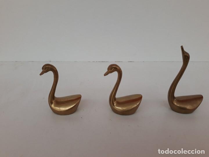 Antig&uuml;edades: 3 CISNES DE BRONCE - Foto 4