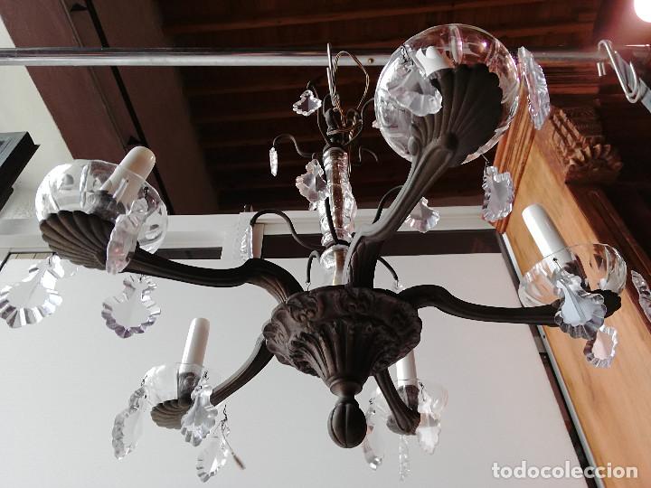Antig&uuml;edades: LAMPARA DE BRONCE Y CRISTAL, CINCO BRAZOS - Foto 2