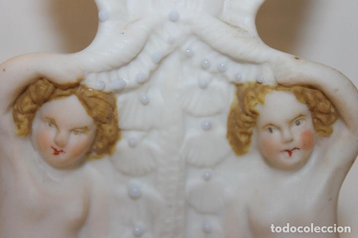 Antig&uuml;edades: ANTIGUO BISCUIT, FLORERO CON DOS NI&Ntilde;AS, - Foto 7