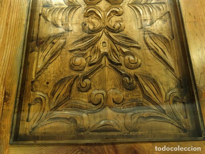 Antig&uuml;edades: MESA DE CENTRO SALON DE MADERA TALLADA - Foto 2