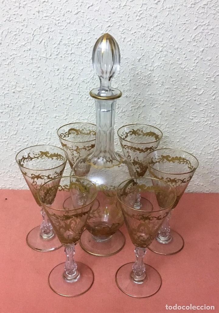 Antig&uuml;edades: Botella y seis copas de cristal seguramente de Moser - Foto 7