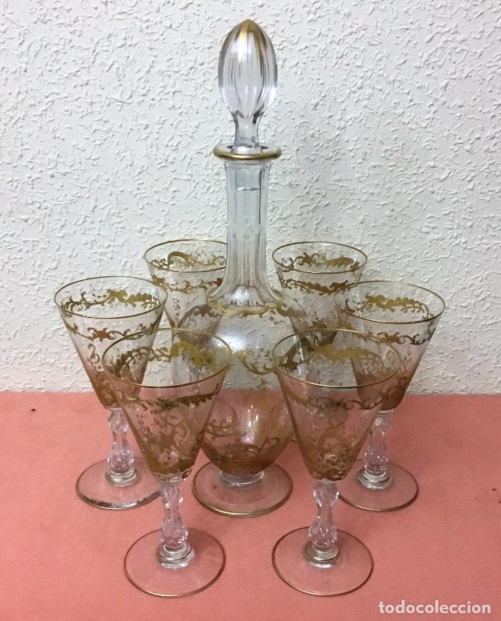 Antig&uuml;edades: Botella y seis copas de cristal seguramente de Moser - Foto 8