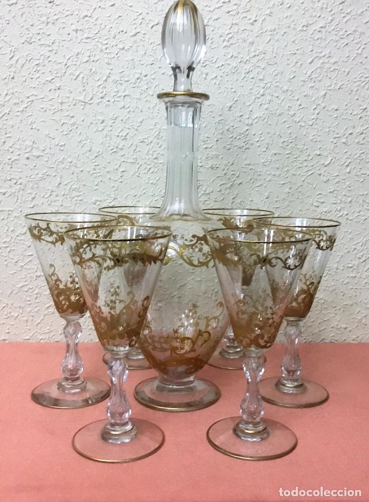 Antig&uuml;edades: Botella y seis copas de cristal seguramente de Moser - Foto 9