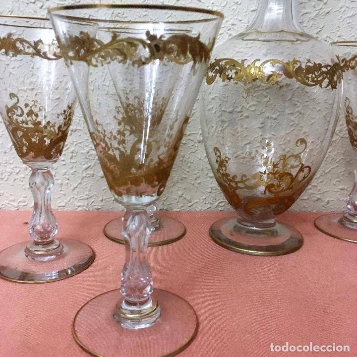 Antig&uuml;edades: Botella y seis copas de cristal seguramente de Moser - Foto 12
