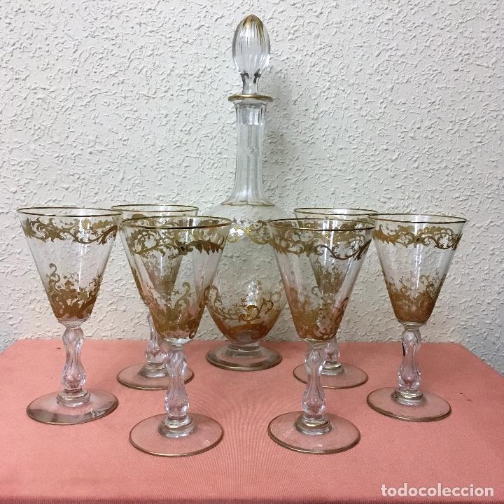 Antig&uuml;edades: Botella y seis copas de cristal seguramente de Moser - Foto 16