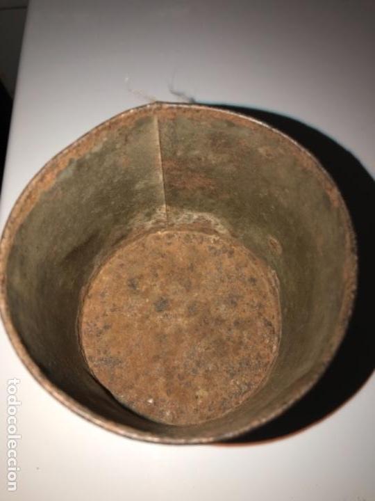 Antig&uuml;edades: Medidor leche,medio litro, chapa - Foto 2