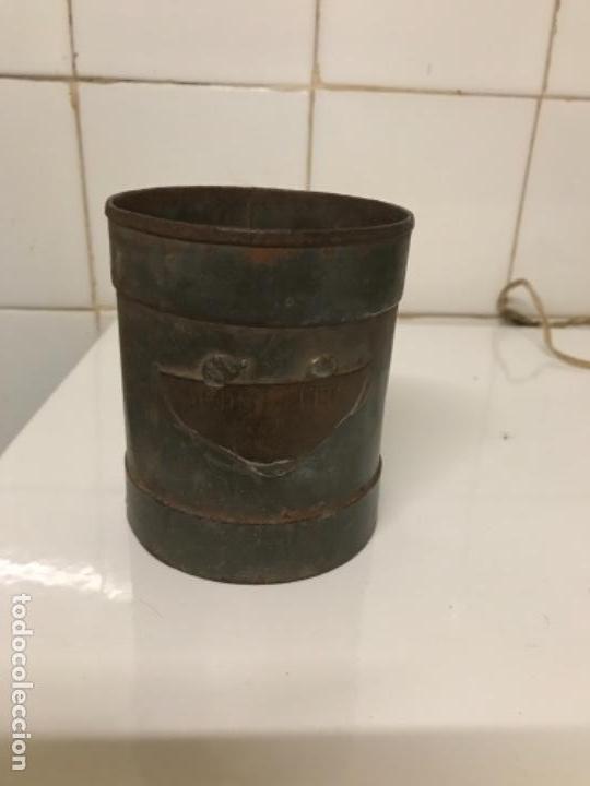 Antig&uuml;edades: Medidor leche,medio litro, chapa - Foto 1