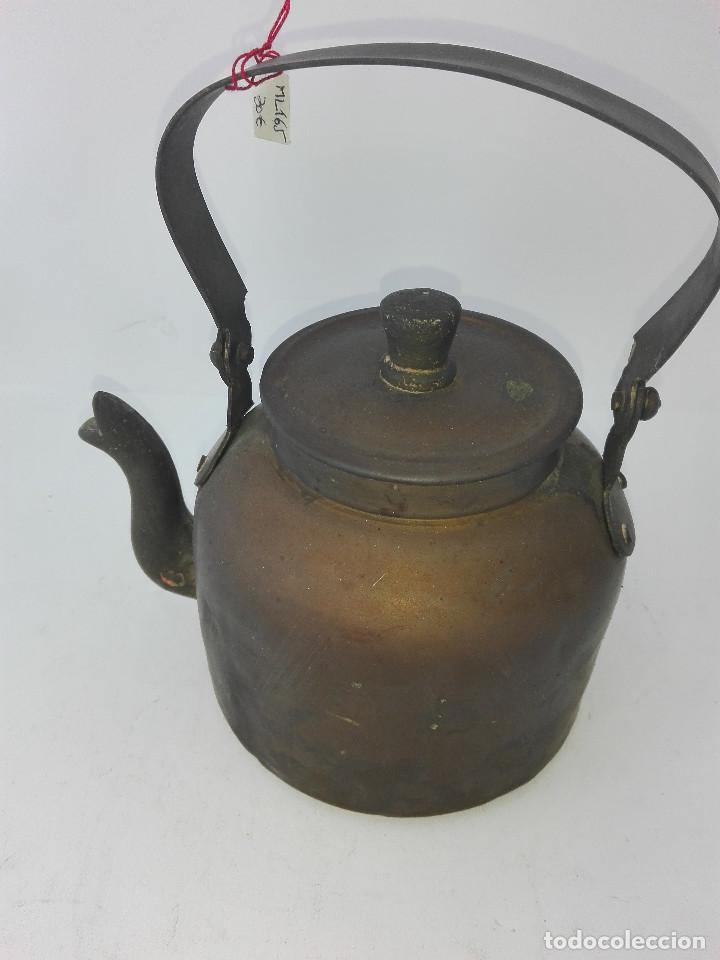 Antig&uuml;edades: CAFETERA DE METAL DE ORIGEN ORIENTAL - Foto 1