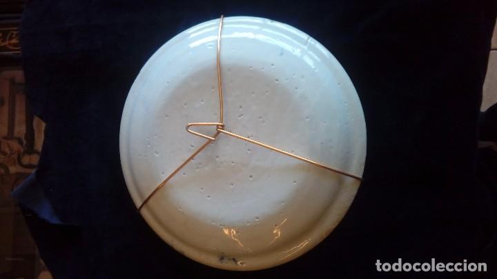 Antig&uuml;edades: Plato de ceramica de Manises - Foto 2
