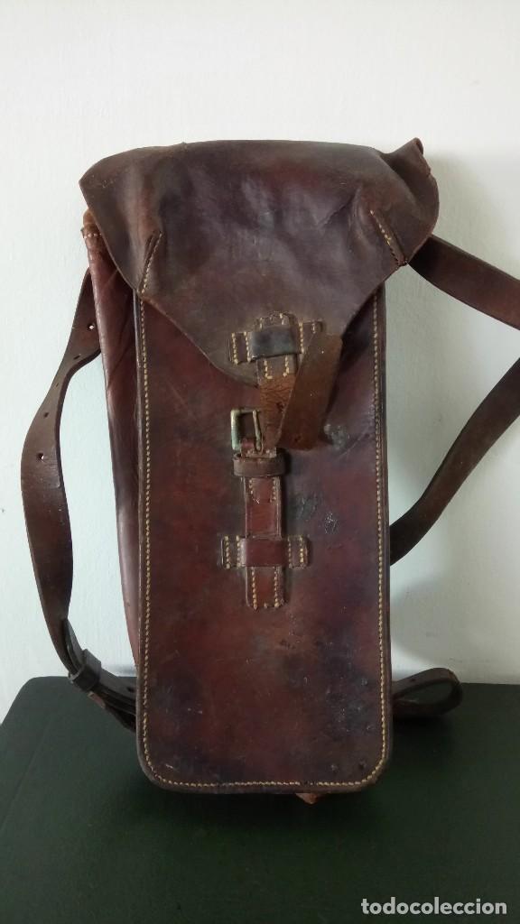 Antiguidades: Antiguo ESTUCHE de CUERO.