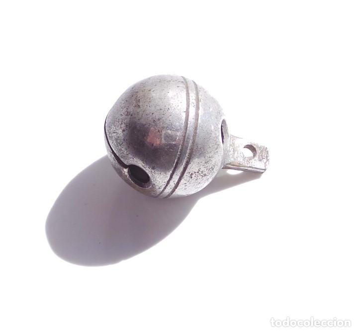 Antig&uuml;edades: ANTIGUO CASCABEL DE BRONCE. 4,3 CM DE ALTO - Foto 3
