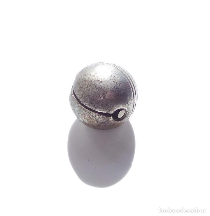 Antig&uuml;edades: ANTIGUO CASCABEL DE BRONCE. 4,3 CM DE ALTO - Foto 4